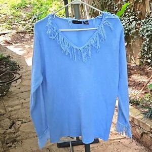 DeRolchild Light Blue Fringed V-neckline Sweater